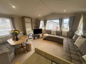Tattershall Lakes Caravan